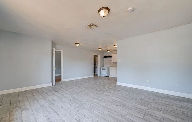 Prime Location, Perfect Home - 4-Bed, 2-Bath Beauty in Houston!