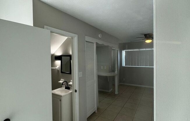 2 beds, 2 baths, 1,050 sqft, $1,350, Unit 49