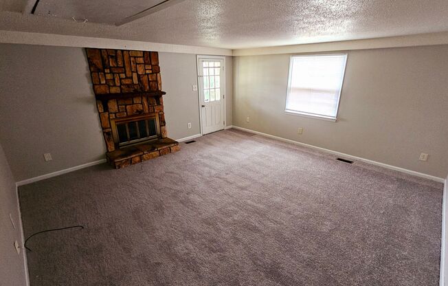 3 BR 2 BA in Long Acres