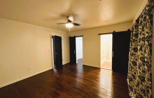 2 beds, 2 baths, 875 sqft, $1,200, Unit 2145 nw 30