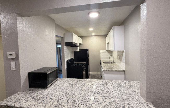 6012 6012 WESTRIDGE LN