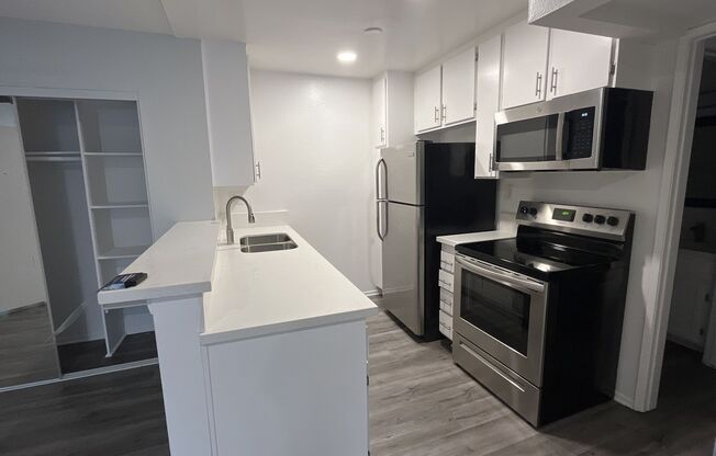 1 bed, 1 bath, 695 sqft, $1,548, Unit 214