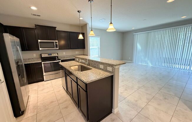 Beautiful 3-Bed, 2.5-Bath End Unit Townhome in Bayberry at Bartram Park!