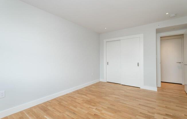 3 beds, 1.5 baths, 1,035 sqft, $4,850, Unit 10B