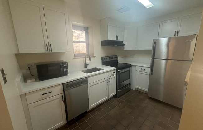 84 Gainsborough St 204