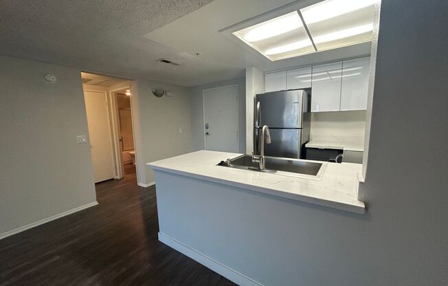 1 bed, 1 bath, 671 sqft, $2,450, Unit 287