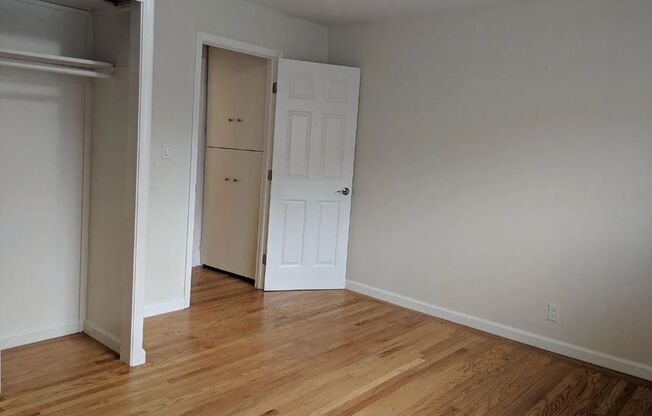 2 beds, 1 bath, $3,095, Unit # A