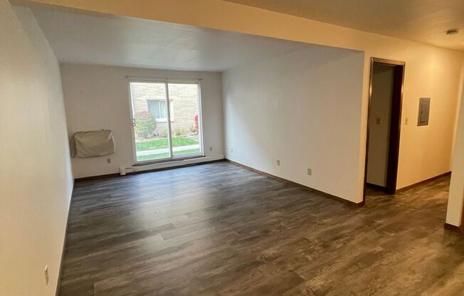 1 bed, 1 bath, $895, Unit 45