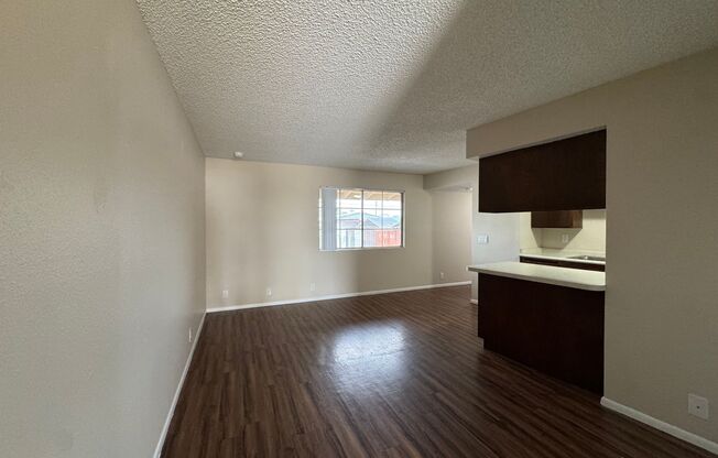 1 bed, 1 bath, 650 sqft, $900, Unit 9
