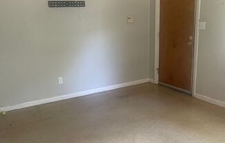 2 beds, 1 bath, $700