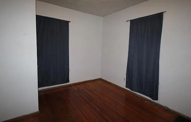 2 beds, 1 bath, $975