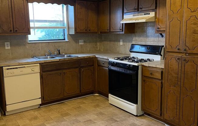 2 bedroom duplex on cul-de-sac in McDonough