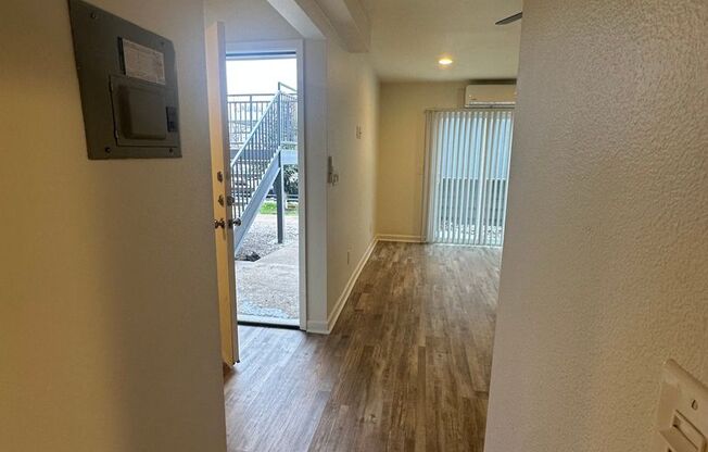 Studio, 1 bath, 475 sqft, $1,125, Unit 117