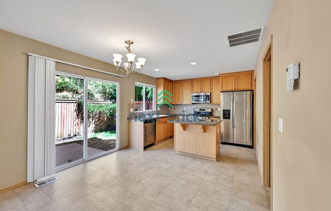 3 BEDS & 2.5 BATH SINGLE FAMILY FOR RENT