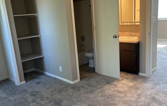 1 bed, 1 bath, 400 sqft, $829, Unit 8506