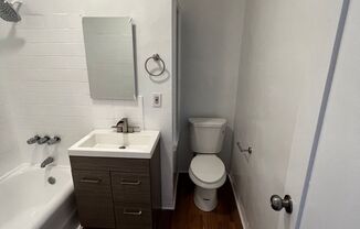 Studio, 1 bath, 400 sqft, $1,300