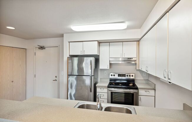 1 bed, 1 bath, 680 sqft, $1,950, Unit 305
