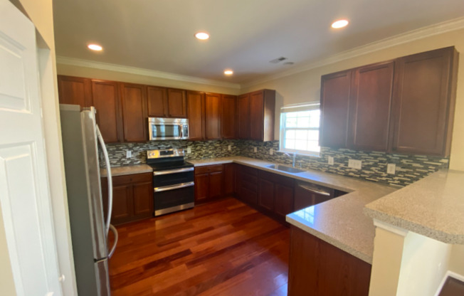 105 SALTYBROOK LN