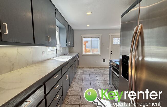 Charming 2-Bedroom Home with Modern Upgrades in Central Tacoma!