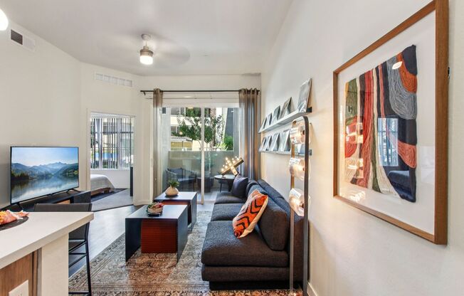 1 bed, 1 bath, 582 sqft, $1,640