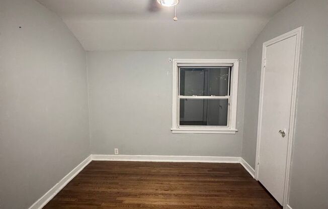 2 beds, 1 bath, $1,550