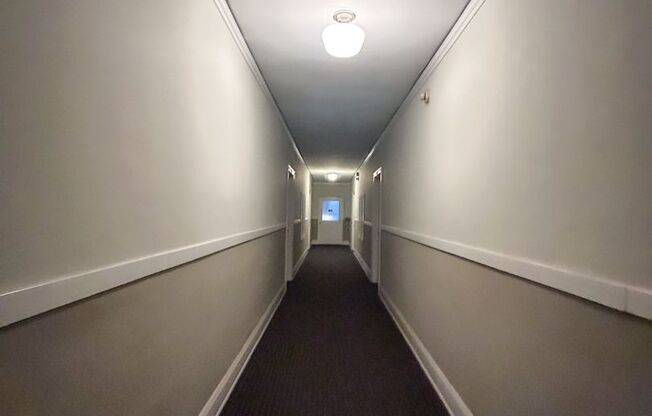 1 bed, 1 bath, 600 sqft, $990, Unit 102