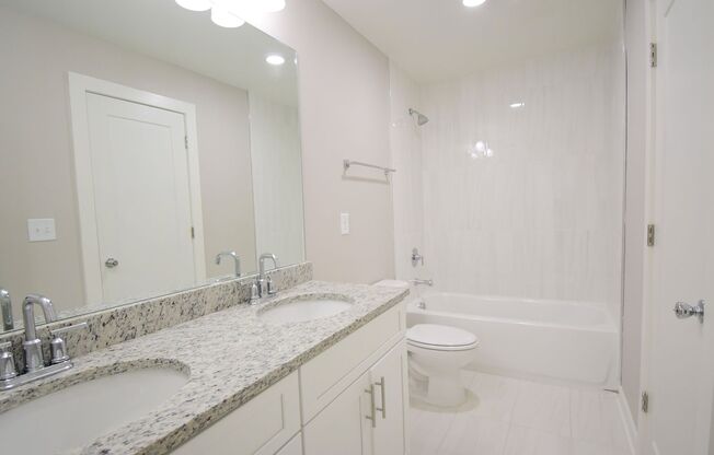 2 beds, 1 bath, 1,147 sqft, $1,400, Unit 10G