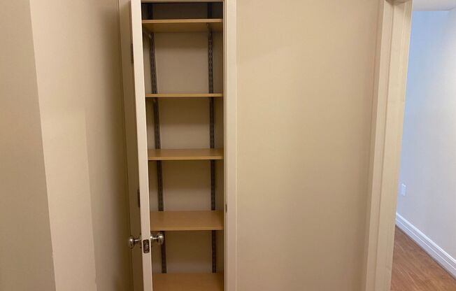 Studio, 1 bath, 470 sqft, $2,200