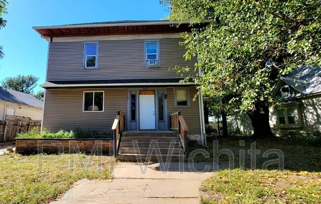 147 S KANSAS AVE