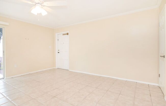 Updated 3/2 condo for rent in PRIME Downtown Winter Park Location! Rollins Students Welcomed!