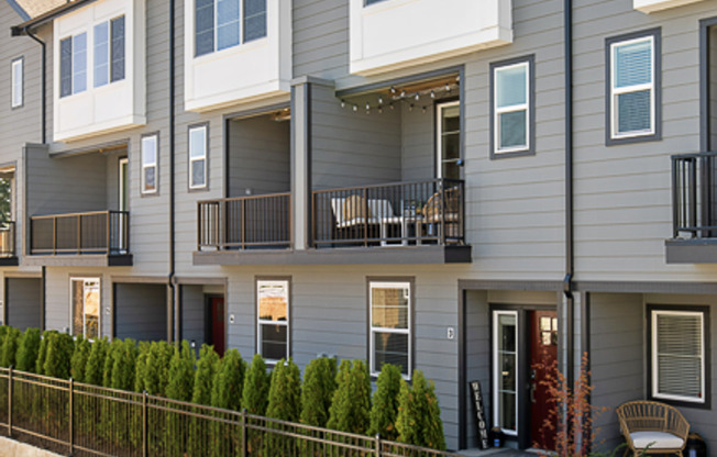 4 Bedroom with a Territorial View!