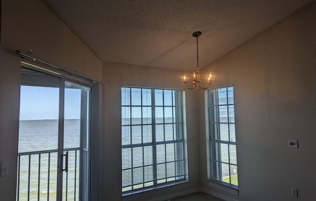 2 beds, 2 baths, $1,695, Unit #FF-204