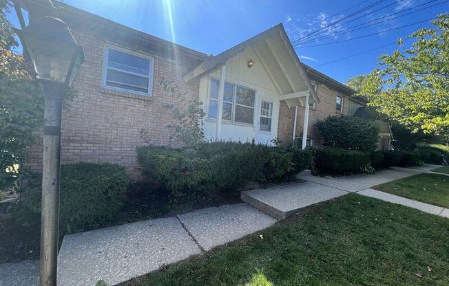 2066 ANDREW ST SE