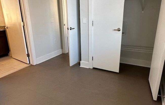 1 bed, 1 bath, 445 sqft, $1,450, Unit 211