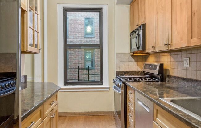 109 SEAMAN AVE