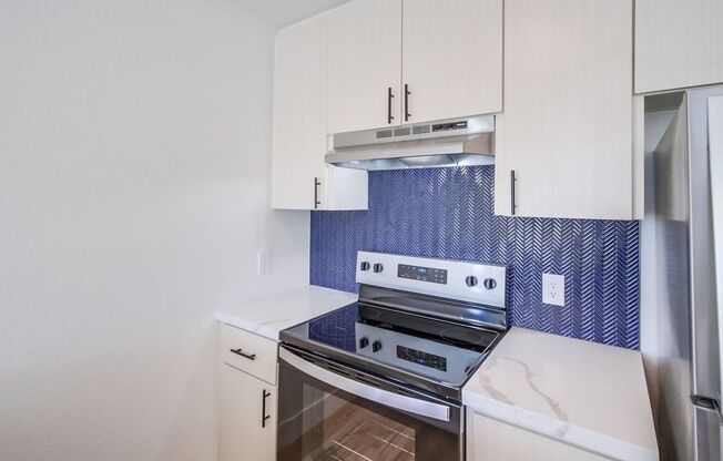 2 beds, 2 baths, 925 sqft, $2,795, Unit 314