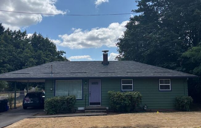 Cozy Cute Home In Quiet  Oregon City  Neighborhood