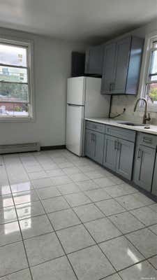 3 beds, 1 bath, $2,650, Unit 3