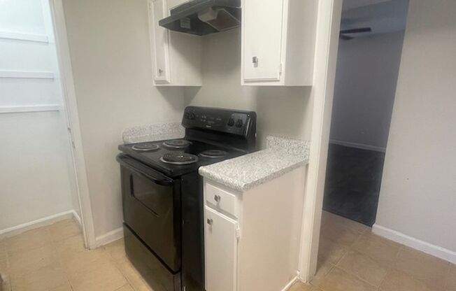 3 beds, 2 baths, 1,256 sqft, $1,550, Unit 07-0702 WD