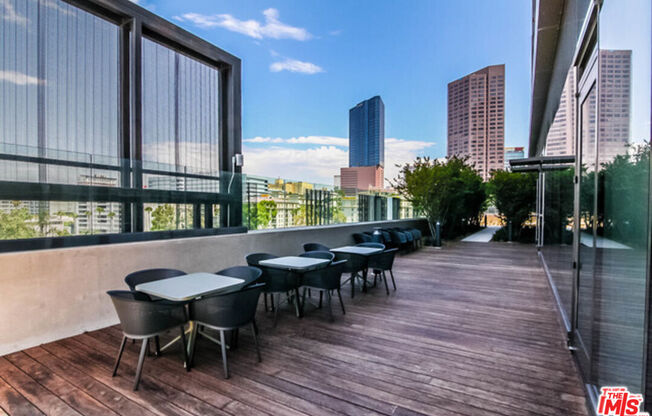 Studio, 1 bath, 480 sqft, $3,500, Unit 905