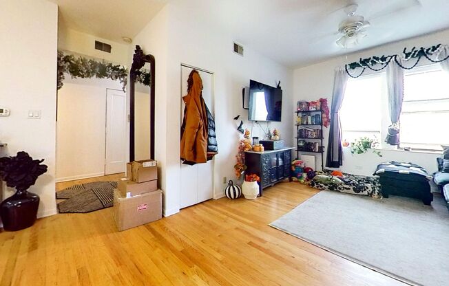 1 bed, 1 bath, 810 sqft, $2,475, Unit 1307 3A