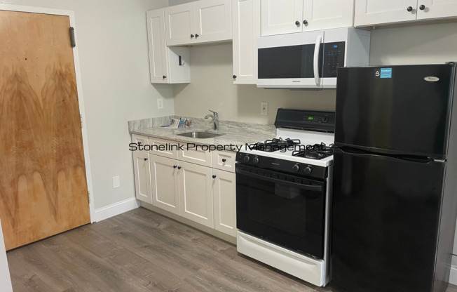 850 Broadway Avenue