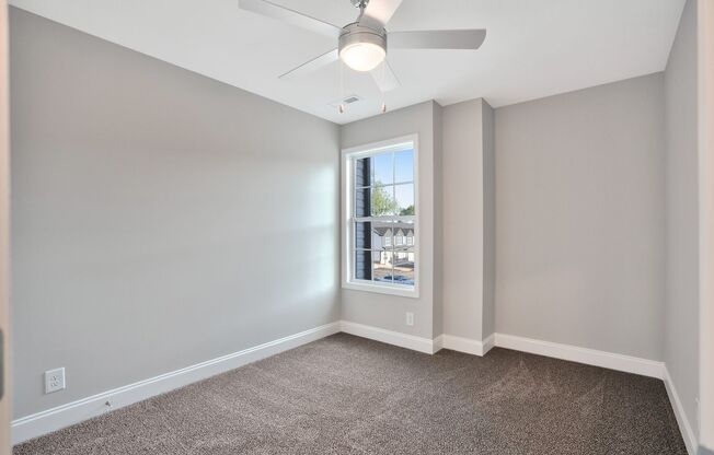 3 beds, 2.5 baths, 1,300 sqft, $1,500, Unit 41