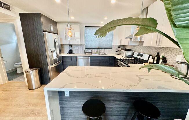 2406 GLENDALE CT