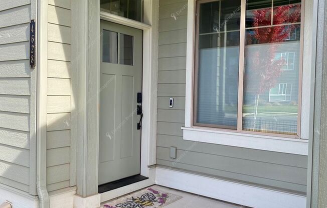 Newer 3BR - 2.5BA Home a Sought-After Redmond Community