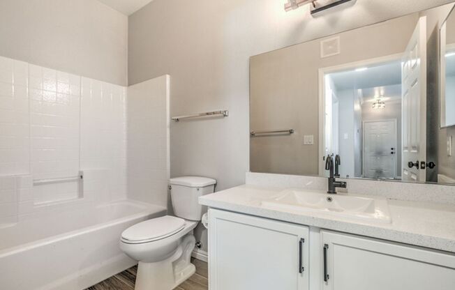 2 beds, 2 baths, $1,595, Unit # 101