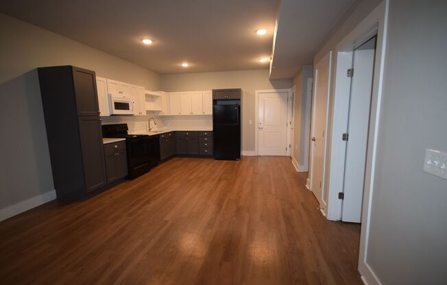 1 bed, 1 bath, 662 sqft, $995, Unit 213