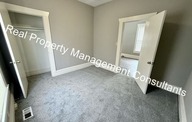 3 beds, 2 baths, $1,350, Unit Apt 1