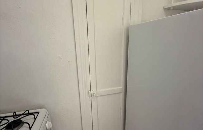 Studio, 1 bath, 308 sqft, $1,175, Unit Bayard Manor 302