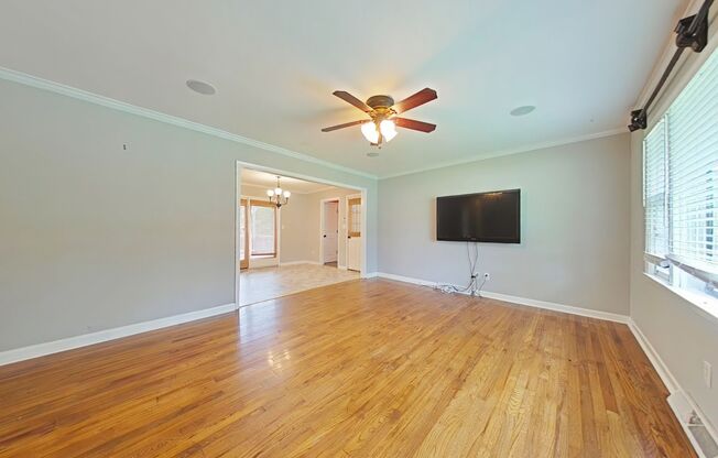 Three Bedroom Brick Ranch in National Hills!